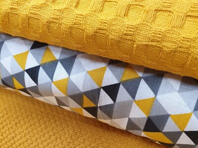 geel & wit & grijs & zwart stoffen