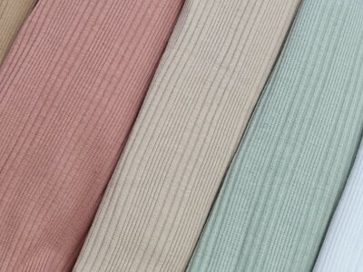 Fijne baby rib tricot SOFT onregelmatig