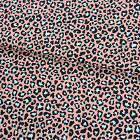 roze wit zwart luipaard cheetah