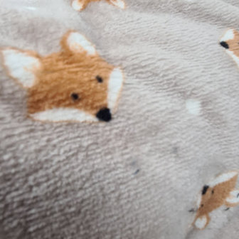 knuffel fleece vosjes en pootjes close up  @kickenstoffen