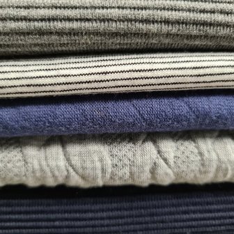 jeans blauw gevoerde tricot - grijze kabel knit tricot - donkerblauw baby rib tricot - grijze baby rib tricot - spandex mini st