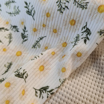 wit (off white) geel groen madeliefjes bloemen - digitaal fijne katoenen Baby rib tricot SOFT met wafel tricot natural