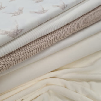 vervaagdkolibrie poplin - big knit beige - offwhite brede rib - bamboekatoenfleece ecru - wafeltricot offwhite @kickenstoffen
