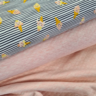 geel (oker) ijsjes - tricot met dusty roze gevoerde tricot @kickenstoffen