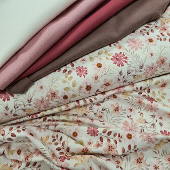 Pastel bloemen - digitale tricot met boordstof off white - oud roze - framboos - oud mauve @kickenstoffen