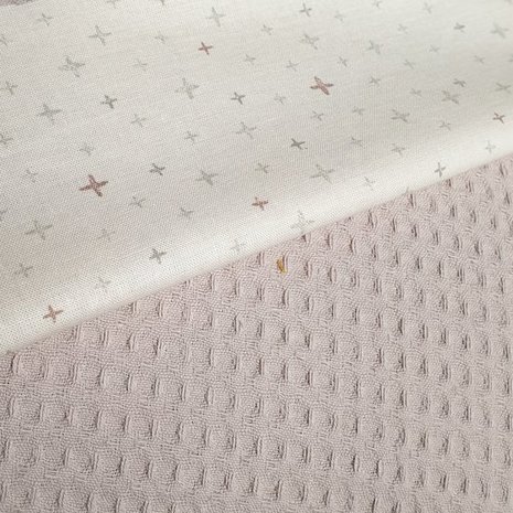 oud roze plusjes mutsie met licht oudroze wafel
