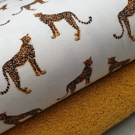 oker badstof met digitale kleine cheetah tricot