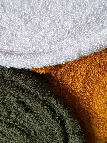 badstof oker, wit en army