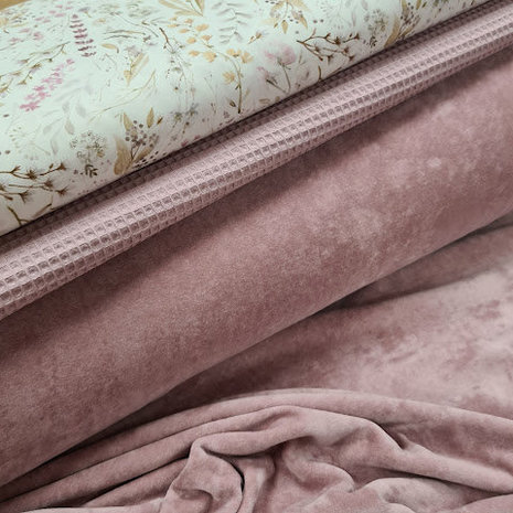 oud roze (licht) wafel en katoenen velvet met natuur bloemen @beebs