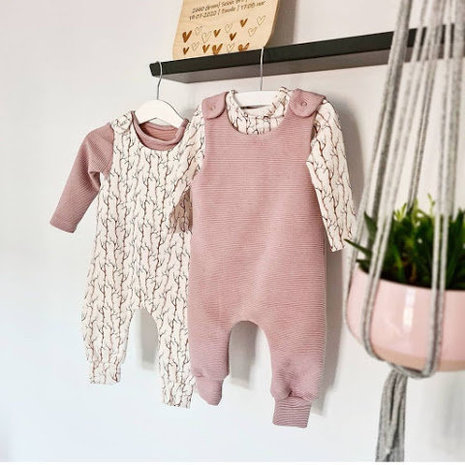 takjes tricot en nude roze fijne baby rib tricot setje gemaakt door oma klant - winnaar jan20