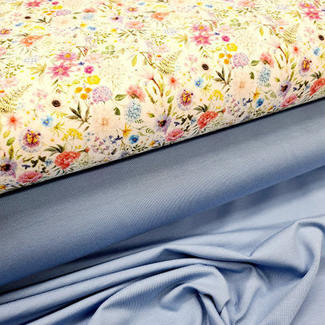 duizend gekleurde  bloemetjes tricot met jeans blauw uni tricot BEEBS