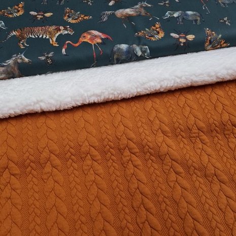 groen terracotta grijs cognac camel tijger flamingo eenhoorn olifant en bugs digitaal - tricot met cognac kabel tricot en spier