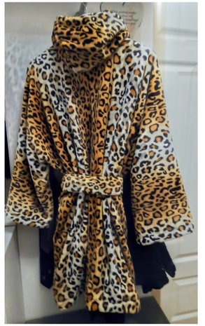 wellness fleece badjas gemaakt door klant Anna luipaard groot