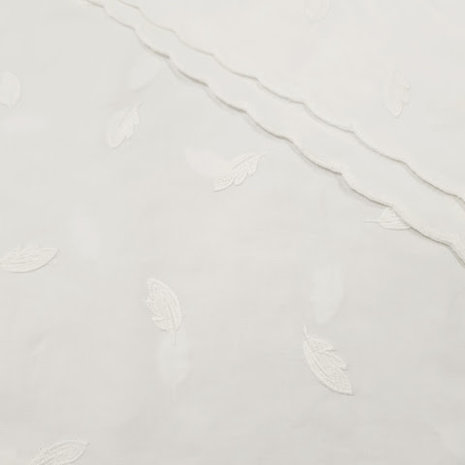 wit (off white) broderie veertjes met schulprand aan 2 zijden @kickenstoffen