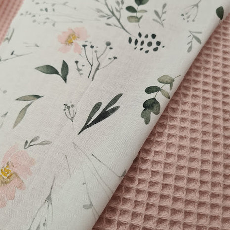 wit groen roze - eucalyptus takjes en bloemen digitale katoen @SWESSIEdesign met nude roze wafelkatoen