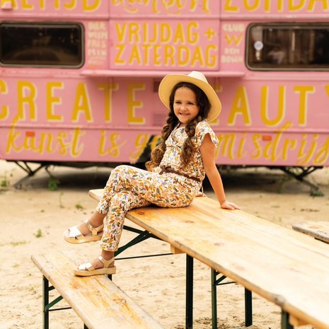 meiden set poppy magazine 18