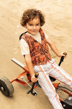 gilletje en katoenen broek poppy magazine 18