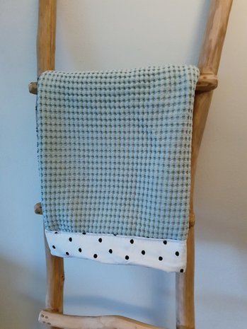 grove wafel vintage groen met ongelijke nopjes babydeken