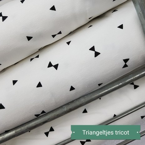 triangeltjes wit zwart tricot