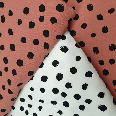 painted dots licht terracotta en off white