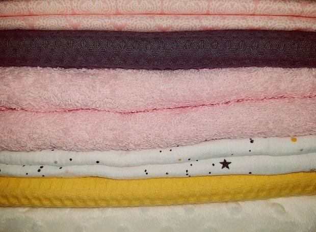 roze badstof - gele wafel - galaxy wit - minky wit - wafel donker grijs