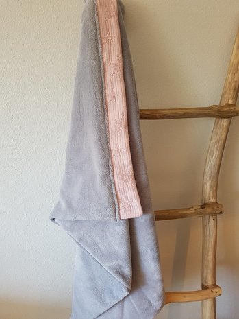 dekentje bamboe katoen grijs met wafel jacquard ster poeder roze 