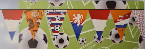 holland soccer garland