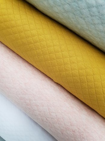 nog 95cm - geel mosterd/oker wafeltjes gevoerde tricot (op=op)  *F
