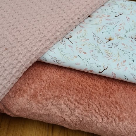 salmon wafel met licht terracotta bamboe katoen fleece en beebs katoenbol digitaal