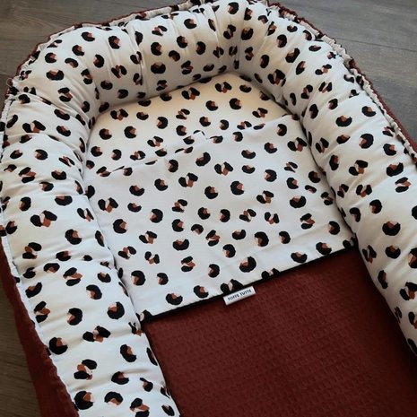 toffe tutte made babynestje luipaard poplin roxx met terracotta wafel