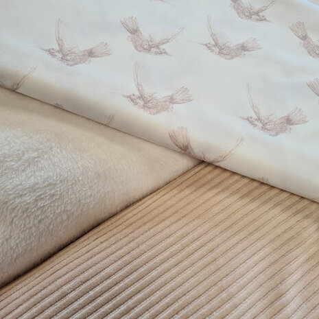 kolibrie digitaal poplin met fluweel rib natural en wit wellness teddy @kickenstoffen