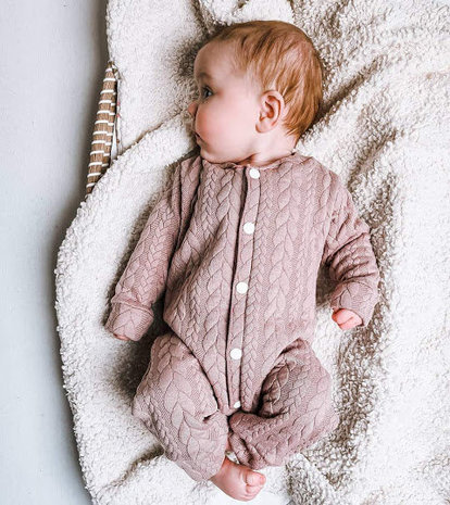 baby pakje van kabel tricot @littlebumpys oud roze - mauve