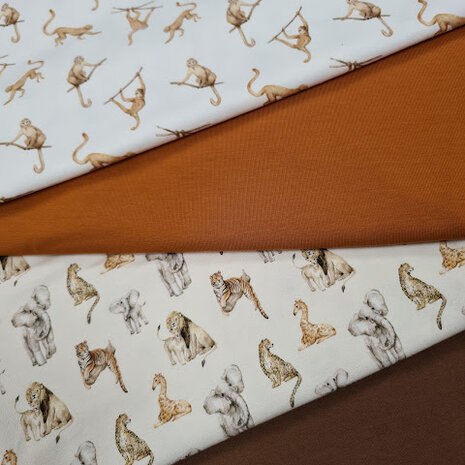 BEEBSstofjes  aapjes aan stok en jungle dieren met ribt tricot soft cognac en bruin uni @kickenstoffen