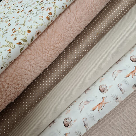 1000 bloemetjes, bruin stipje en bosdieren poplin - taupe wafel - teddy katoen roze - ottoman rib natural @kickenstoffen