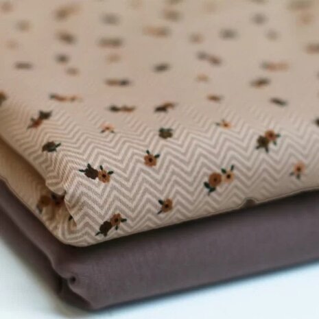 BEEBS stofjes visgraat Bloemen - digitale en effen donker mauve tricot @kickenstoffen