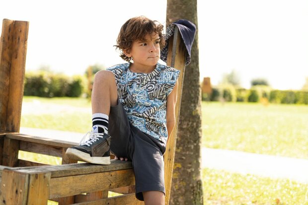 stoere zomerset jongen broek french terry Poppy magazine 20 @kickenstoffen
