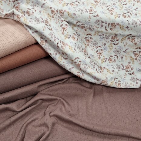 Pointelle nude - rozeterracotta - mauve met lila camel waterbloemen tricot @kickenstoffen