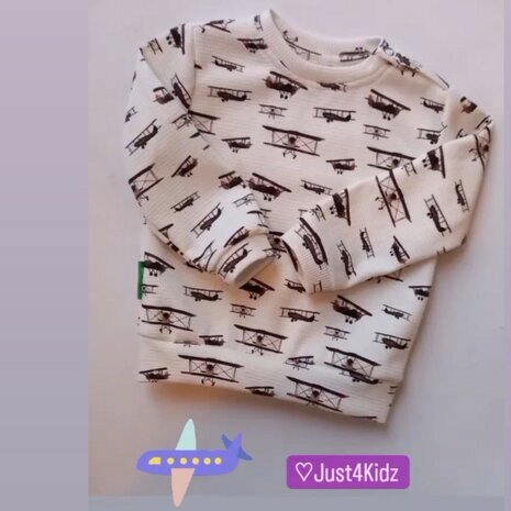 BEEBS wafeltricot vliegtuig sweater door just4kids @kickenstoffen