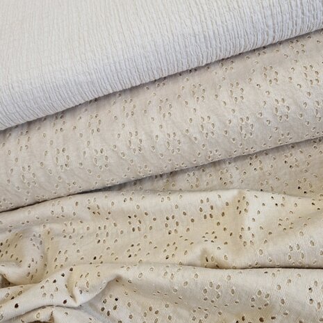 tricot broderie met stretch hydrofiel beige natural @kickenstoffen