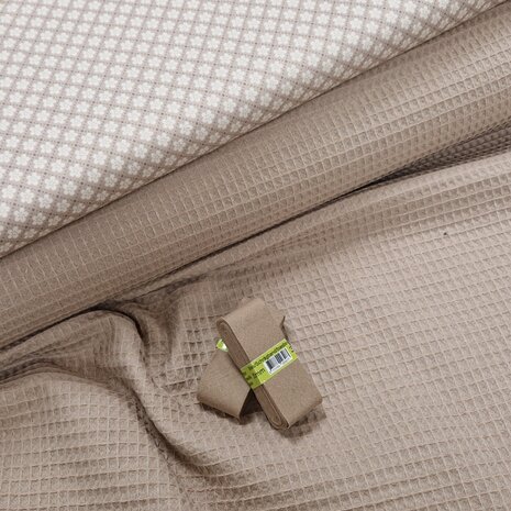begie taupe wafel met mathilda&#039;s bloemetjes beige en beige taupe katoenen biasband @kickenstoffen
