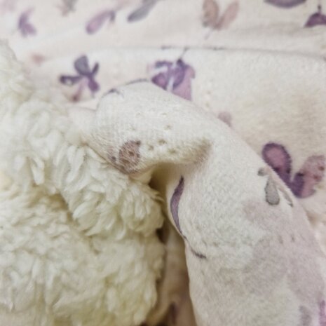 lila gevoerde teddy kleine bloempjes KicKenStoffen babystoffen