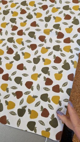 appeltjes tricot met kleine spetters af en toe