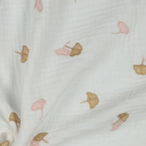 broderie hydrofiel ginkgo blaadjes roze en beige @kickenstoffen babystoffen