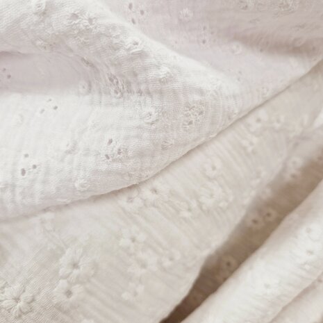 broderie hydrofiel bloem 2 soorten wit BEEBSstofjes