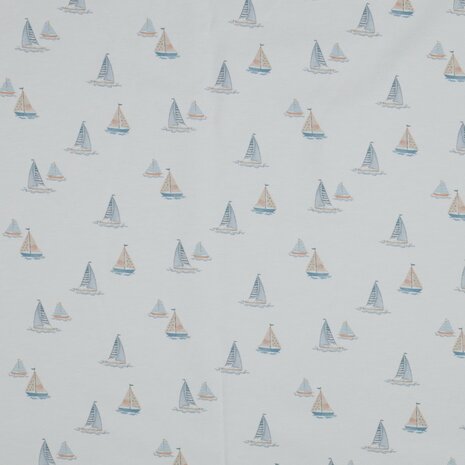 bootjes wit beige blauw biologische tricot Poppy fabrics van KicKenStoffen