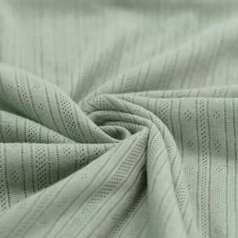 BEEBS dusty groen pointelle strepen tricot van KicKenStoffen