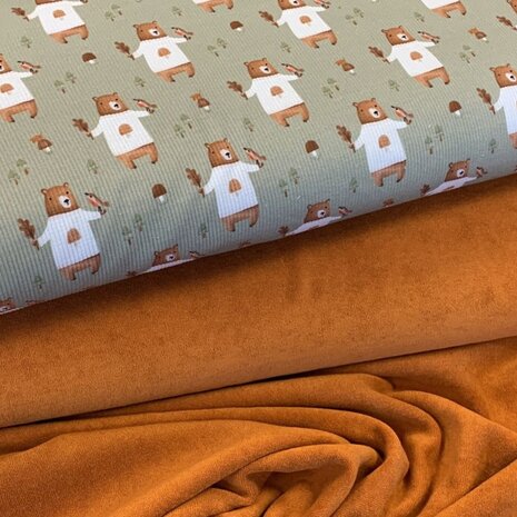 BEEBSribtricot SOFT beren met cognac baby badstof van KicKenStoffen