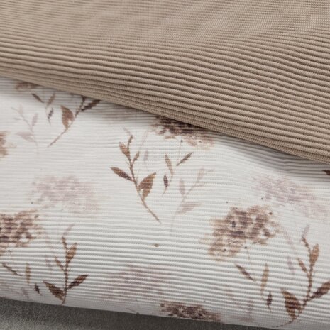 BEEBS ottoman beige taupe met hortensia van KicKenStoffen