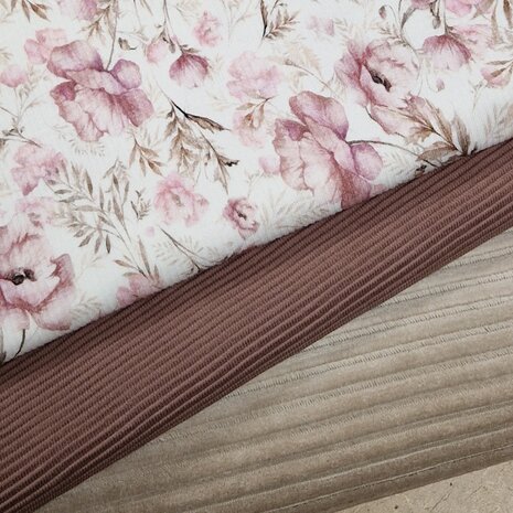 BEEBS ottoman oud mauve met ribfluweel beige met ribtricot soft botanische klaproos van KicKenStoffen