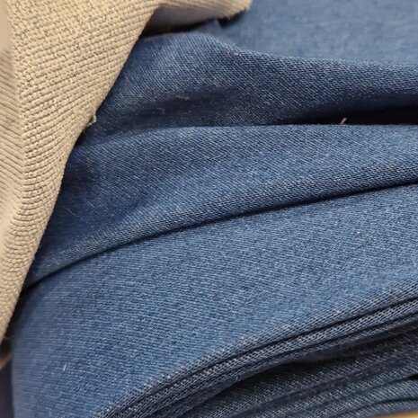 jeans blauw jersey jeans - babystoffen van KicKenStoffen